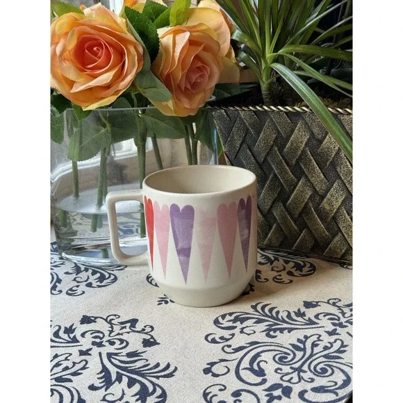 2016 Starbucks Coffee Cup Mug VALENTINES DAY Hearts 12 Fl Oz - Picture 2 of 4